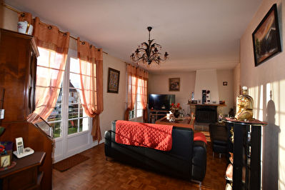 Maison Vannes 4 chambres - sous-sol - commerces - ecoles - bus