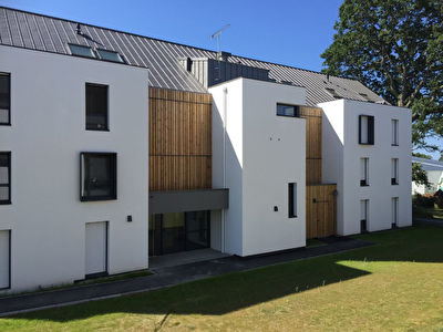 Appartement 3 pieces 60m2 avec ascenseur, balcon et garage a Arradon