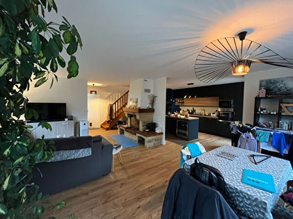Maison Saint Ave 6 pieces 127.14 m2 - terrain de 540m2 - 4 chambres - garage