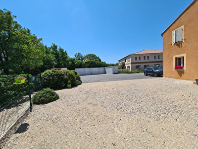 A vendre, local commercial a Monteux