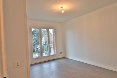 Appartement Tassin-la-demi-lune 1 piece 28.99 m2