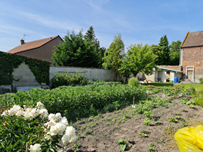 En exclusivite, Terrain de 360m2 a vendre a Auberchicourt proche du centre, 13 m de facade ,