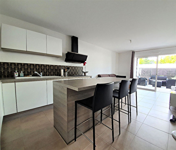 Appartement recent Type 3 en rez de jardin et terrasse