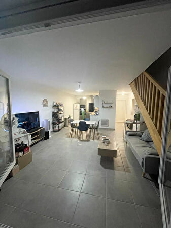 Appartement Istres 3 pieces 68 m2, meuble