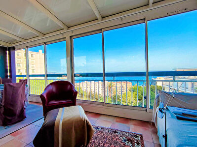 Dernier etage vue mer panoramique location T2 meuble