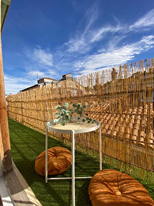 Vieux Nice - Magnifique 2 pieces - dernier etage - terrasse - baigne de soleil - Apercu Mer