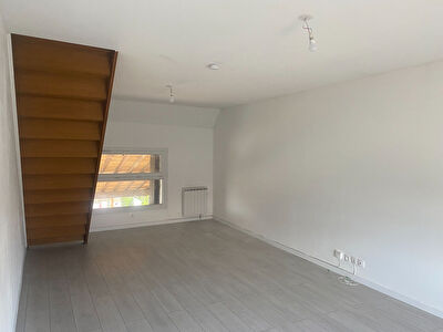 Appartement deux pieces en triplex - Epinay sur Orge