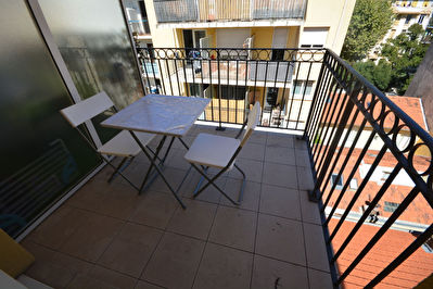 Appartement Nice 1 piece studio meuble Rue Barberis
