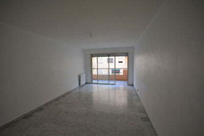 2 pieces 51 rue Smolett , 61 m2