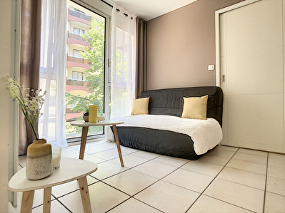 ANNECY - GARE - CENTRE VILLE - LUMINEUX APPARTEMENT 2 PIECES