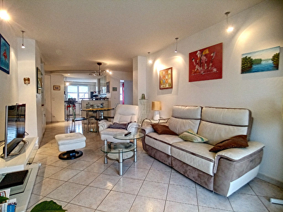 ANNECY - CENTRE VILLE - APPARTEMENT 3 PIECES AVEC BALCON, PARKING ET CAVE