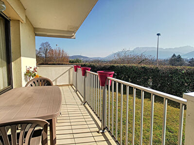 ANNECY 74960 - APPARTEMENT 3/4 PIECES - 86,00 M2 - CAVE - PARKING EXTERIEUR - VUE DEGAGEE