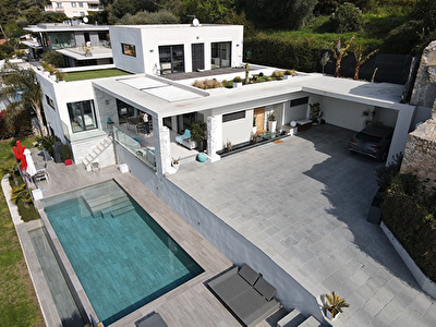Magnifique Villa contemporaine Mougins 6 pieces 230 m2 avec vue mer imprenable.