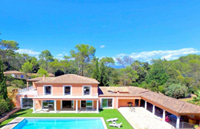 Magnifique villa a Mougins 7 pieces 350 m2, piscine