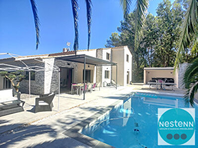 Belle maison Mougins Saint Basile 5/6 pieces avec piscine, jardin, garage.