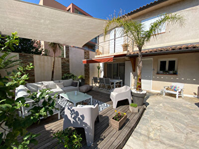 Tres belle Maison Le Cannet 4/5 pieces renovee avec parking.