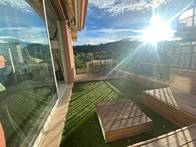 Bel Appartement 3 pieces-Terrasse-Garage-Centre ville