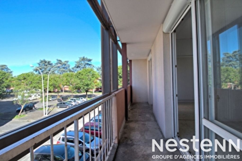 AGEN - Appartement 4 pieces 73.45 m2 avec balcon.