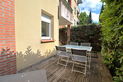 AGEN - Appartement Type 2 avec terrasse et parking.