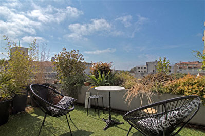AGEN QUARTIER PREFECTURE - Appartement T1 avec terrasse et balcon.