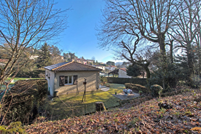 PONT DU CASSE - Maison 4 chambres avec garage sur 910 m2