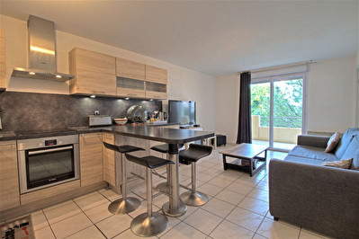 AGEN - Appartement T3 avec terrasse, ascenseur et parking couvert