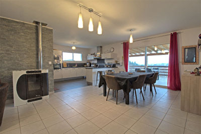 Bon Encontre - Maison BBC - 3 chambres avec piscine et garage.