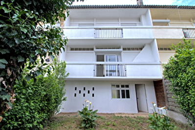 LE PASSAGE - A VENDRE - Maison T4 de 90m2 habitables avec garage et jardin.