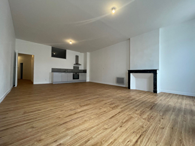 A LOUER - Hypercentre Agen - Appartement T3 de 83m2 entierement renove