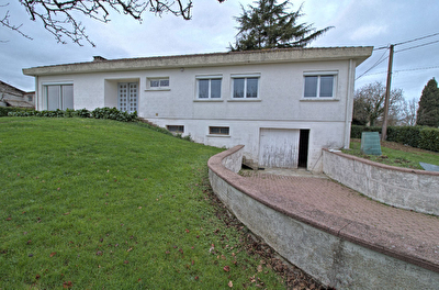 LA CROIX BLANCHE - Maison 4 chambres avec piscine sur un terrain de 7300 m2.
