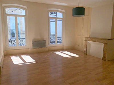 A LOUER - Centre ville d'Agen - Appartement 2 pieces principales