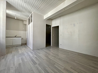 A LOUER - Agen centre - Appartement de 2 pieces d'une superficie de 35m2