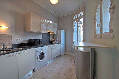 A LOUER - Agen Centre - Appartement meuble de 3 pieces principales