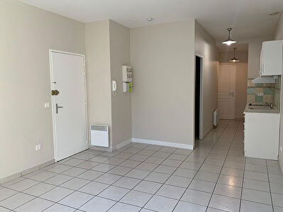 A LOUER - Appartement T1 bis en rez de chaussee a AGEN