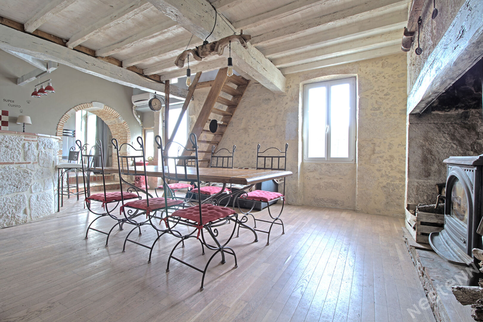 SaintPierredeClairac Longere en pierres a fort potentiel de 176m2 avec 3 chambres et terrain