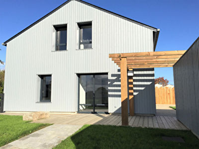 A Louer Maison Chevaigne 6 pieces, 149 m2 habitables, 4 chambres,
