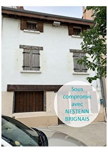 Brignais, maison de ville, 5 pieces, dont 4 chambres, situee en hyper centre ville, a renover.