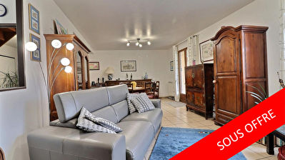 Brignais, maison 6 pieces, secteur calme, proche du centre.