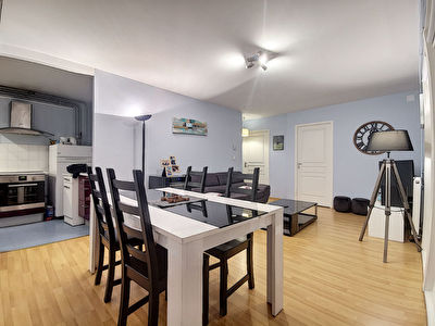 Appartement Tulle quartier du Trech 3 pieces - 1 salon sejour - 1 cuisine ouverte - 2 chambres - 1 salle d'eau - 1 terrasse -1 balcon - 1 garage