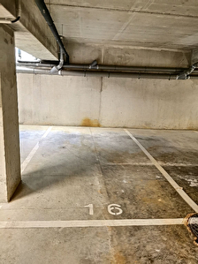 place de parking de 11.90 m2 - place N°17