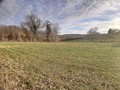 Terrain totalement constructible avec CU (b) Lagrauliere 3259 m2