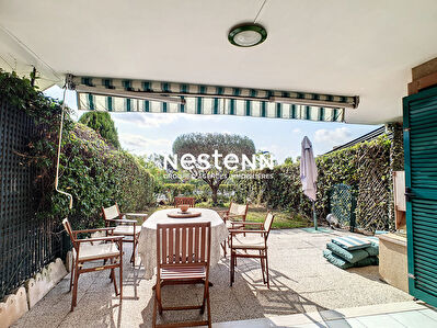 Appartement 1 piece avec terrasse et jardin - Cavalaire-sur-Mer - A 150 metres des plages