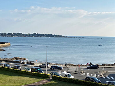 Concarneau studio 27 M2 avec loggia face mer ENTRE CORNICHE ET CENTRE VILLE