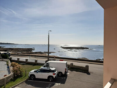 CONCARNEAU STUDIO 35 M2 SUR LA CORNICHE VUE MER