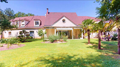 Maison Boutigny Sur Essonne 12 pieces 600 m2