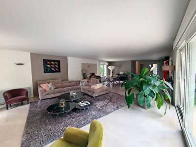 Maison Saint Fargeau Ponthierry 8 pieces 220 m2