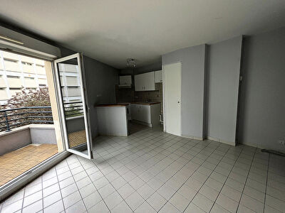 Appartement Corbeil Essonnes 2 pieces 40 m2