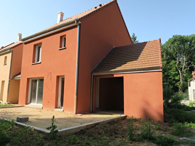 Maison recente en bord de juine avec carport FNR