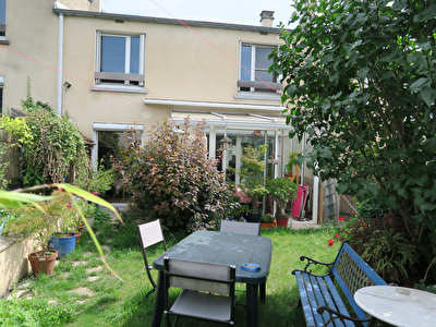 Maison 3 chambres avec jardin a Etampes
