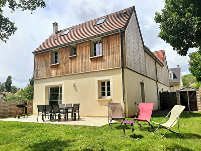 Maison 3 pieces a Etampes avec jardin et parkings en bord de ruisseau
